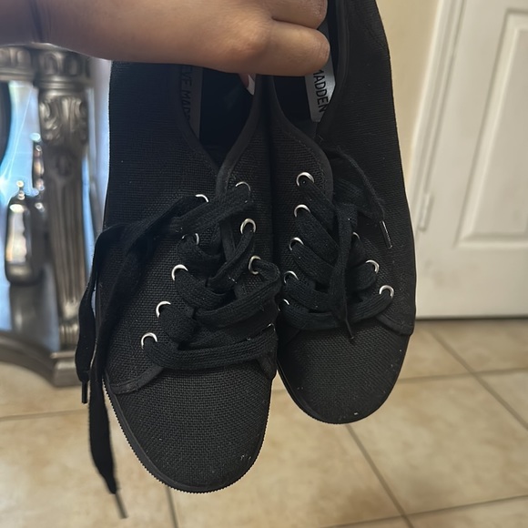 Steve Madden black platform sneakers - Picture 2 of 4